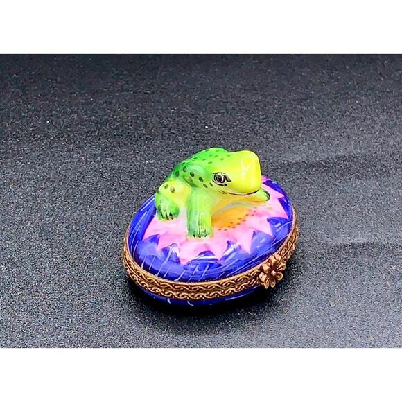 Limoges France Peint Main Frog Trinket Box Blue Pink Gold Porcelain Mini